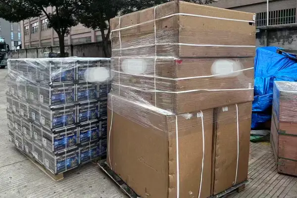 A large shipment of Lovol Combine Harvester Parts to India packing lovol combine harvester parts to india