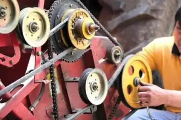 Inspection and Maintenance of Kubota Combine Harvesters harvester maintenance