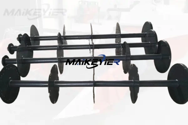 3 Containers of Kubota DC68 Combine Harvester Partes to India maikeyier 2 threshing drum shaft