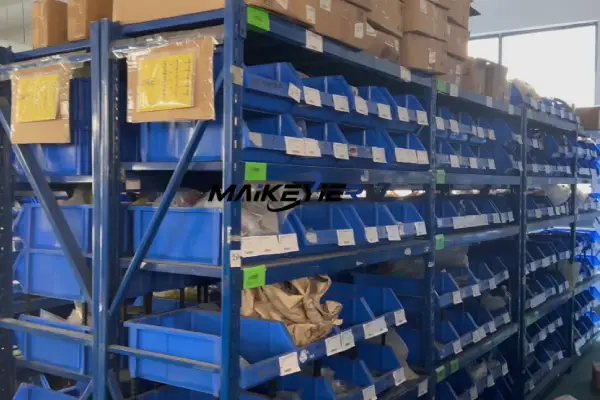 10 Containers of Combine Harvester Parts Shipped to Indonesia maikeyier warehouse shelving